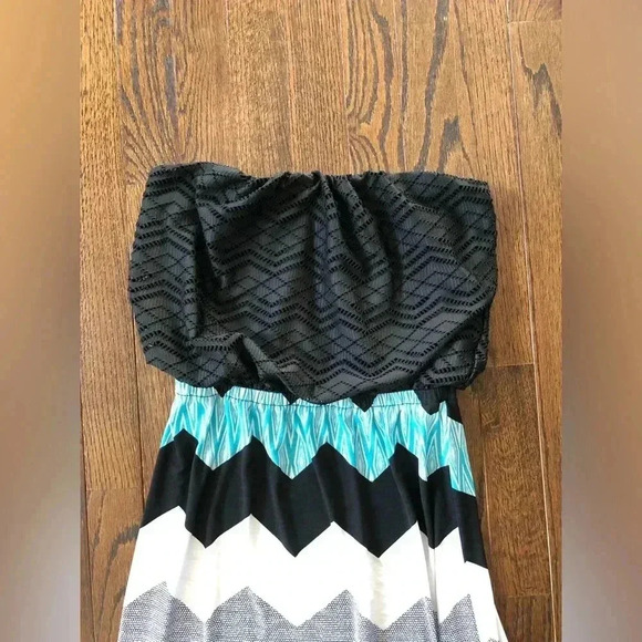 Trixxi Women’s S Black/White/Aqua Blue Chevron Strapless Maxi Dress - EUC! - Picture 3 of 11